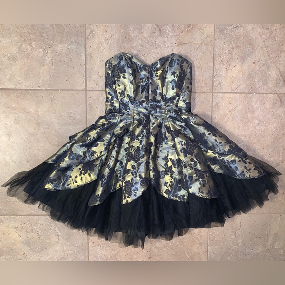 Vintage Rare Roberta Cocktail Dress Black Gold Floral Layered Skirt - Size 9/10 - Picture 1 of 14